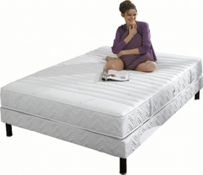 Epaisseur 20 cm. Soutien ferme, accueil moelleux. Ame latex 75 kg/m3 (14 cm