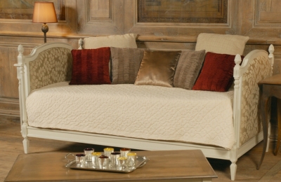 Lit de repos Romance teint&eacute; blanc us&eacute;
