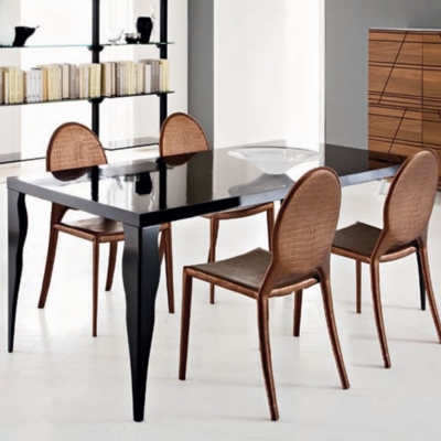 Table Coral laqu&eacute;e