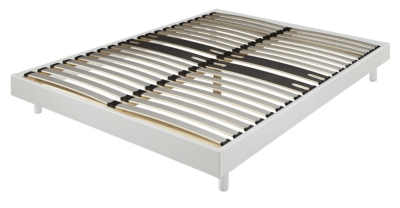 Sommier kit décor bois, 28 cm. - Structure : MDF Décor. - Hauteur : 12.5 cm. - Epaisseur : 22 mm. - Débord d´encadrement par rapport au sommier pour éviter l´éventuel glissement latéral ou longitudinal du matelas. - Suspension : 18 lattes décor multiplis bois Anti-Gliss dont 16 lattes largeur 50 mm, épaisseur 8 mm. 2 lattes spéciales zone lombaire largeur 125 mm, épaisseur 8 mm. - Accessoires : Jeu de 4 pieds colori assorti, diamètre 50 mm, hauteur 15 cm. Pied central pour les doubles couchages. - Non intégrable dans un cadre Sommier kit décor bois, 28 cm. - Structure : MDF Décor. - Hauteur : 12.5 cm. - Epaisseur : 22 mm. - Débord d´encadrement par rapport au sommier pour éviter l´éventuel glissement latéral ou longitudinal du matelas. - Suspension : 18 lattes décor multiplis bois Anti-Gliss dont 16 lattes largeur 50 mm, épaisseur 8 mm. 2 lattes spéciales zone lombaire largeur 125 mm, épaisseur 8 mm. - Accessoires : Jeu de 4 pieds colori assorti, diamètre 50 mm, hauteur 15 cm. Pied central pour les doubles couchages. - Non intégrable dans un cadre