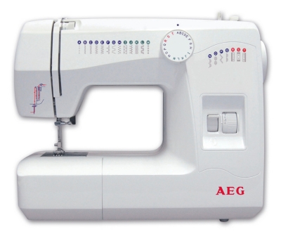 Machine à coudre AEG 220   